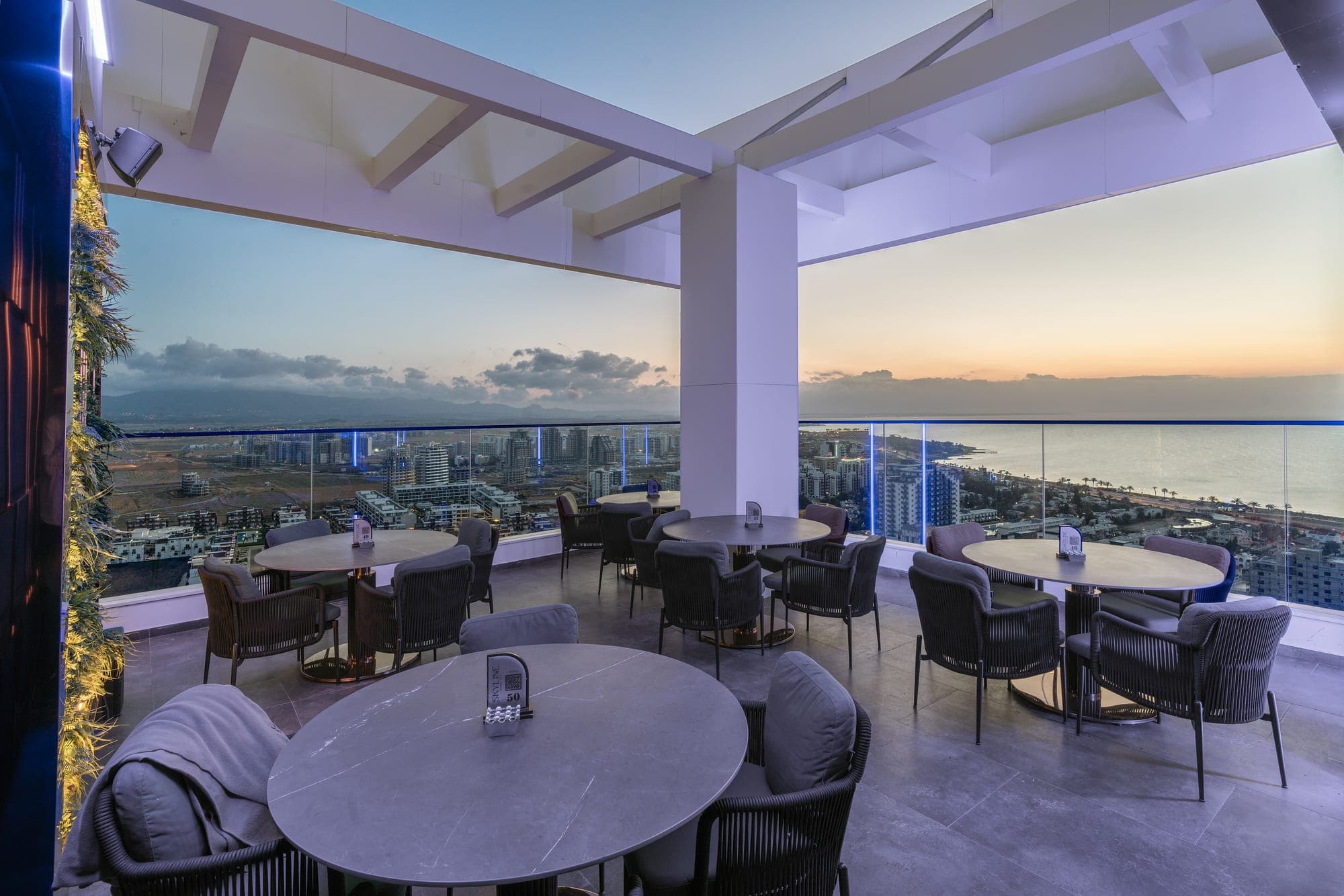 Kıbrıs Life — Roof Top Gece Klübü